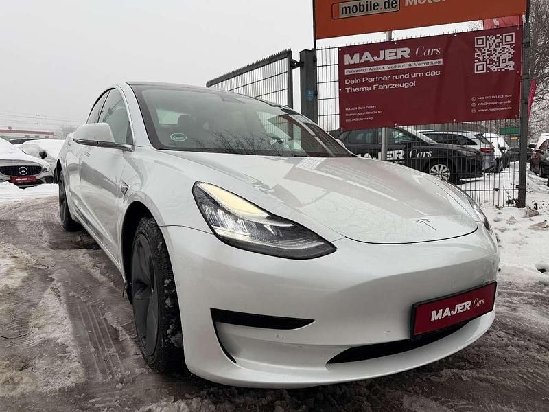 Weiß Gebraucht 2020 Tesla Model 3 RWD Limousine | 22.500 € (Fairer Preis) - Bild 1/3