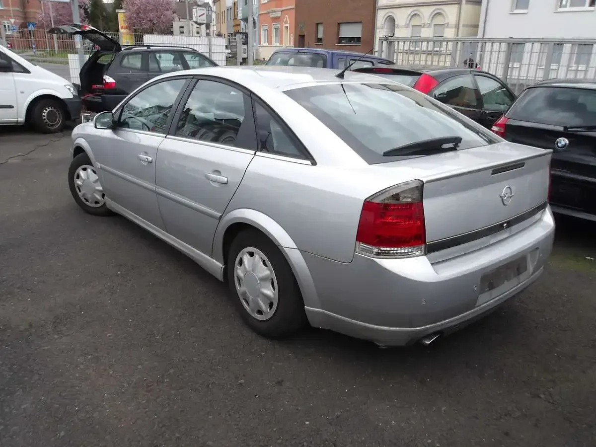 Gebraucht Opel Vectra GTS 147 PS (108 kW) 2003 Silber Limousine