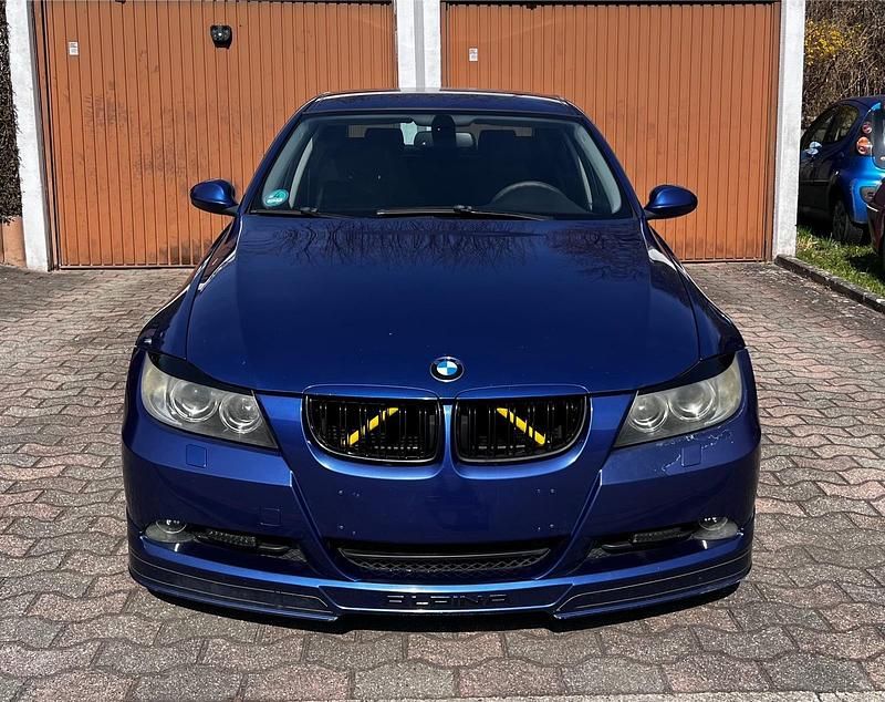 Gebraucht BMW 320 170 PS (125 kW) 2007 Blau Limousine