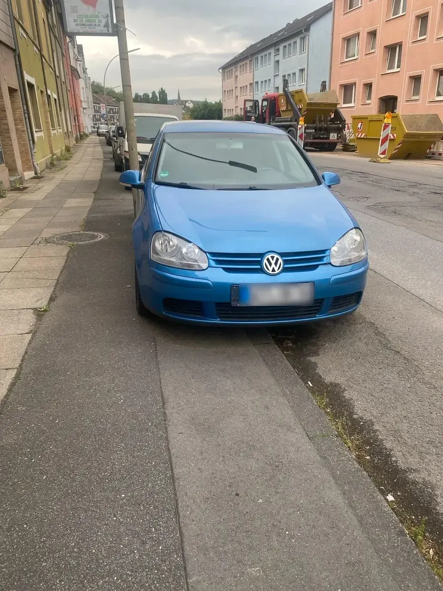 Gebraucht VW Golf V 115 PS (84 kW) 2004 Blau Kleinwagen