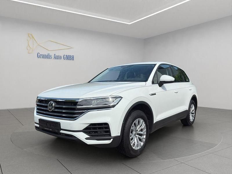 Weiß Gebraucht 2019 VW Touareg Basis SUV | 23.950 € - Bild 1/4