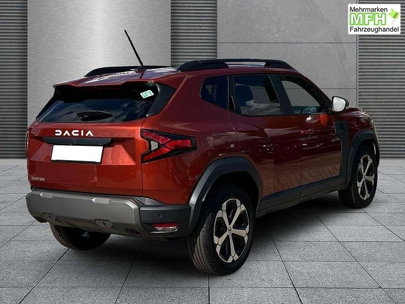 Neu Dacia Duster Journey 101 PS (74 kW) 2025 Terracottabraun SUV