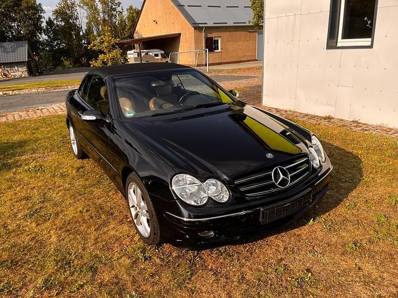 Schwarz Gebraucht 2005 Mercedes CLK200 Cabrio | 5.000 € - Bild 1/4