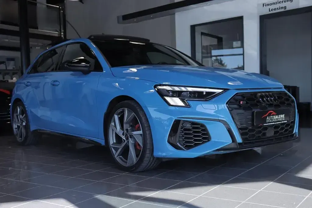 Gebraucht Audi S3 Sport 310 PS (228 kW) 2023 Turboblau Limousine