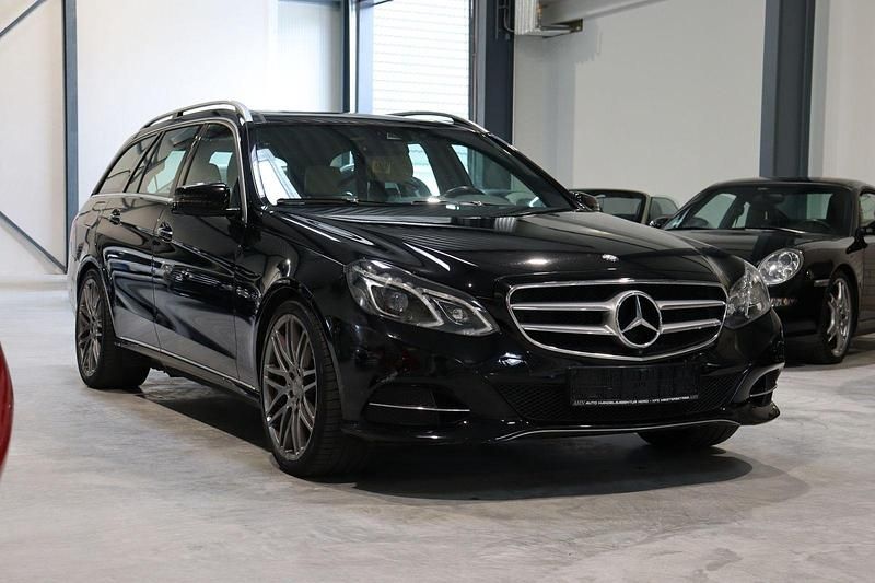 Gebraucht Mercedes E350 252 PS (185 kW) 2014 Schwarz Kombi