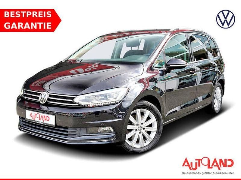 Schwarz Gebraucht 2018 VW Touran Highline Van / Kleinbus | 26.490 € (Teuer) - Bild 1/4