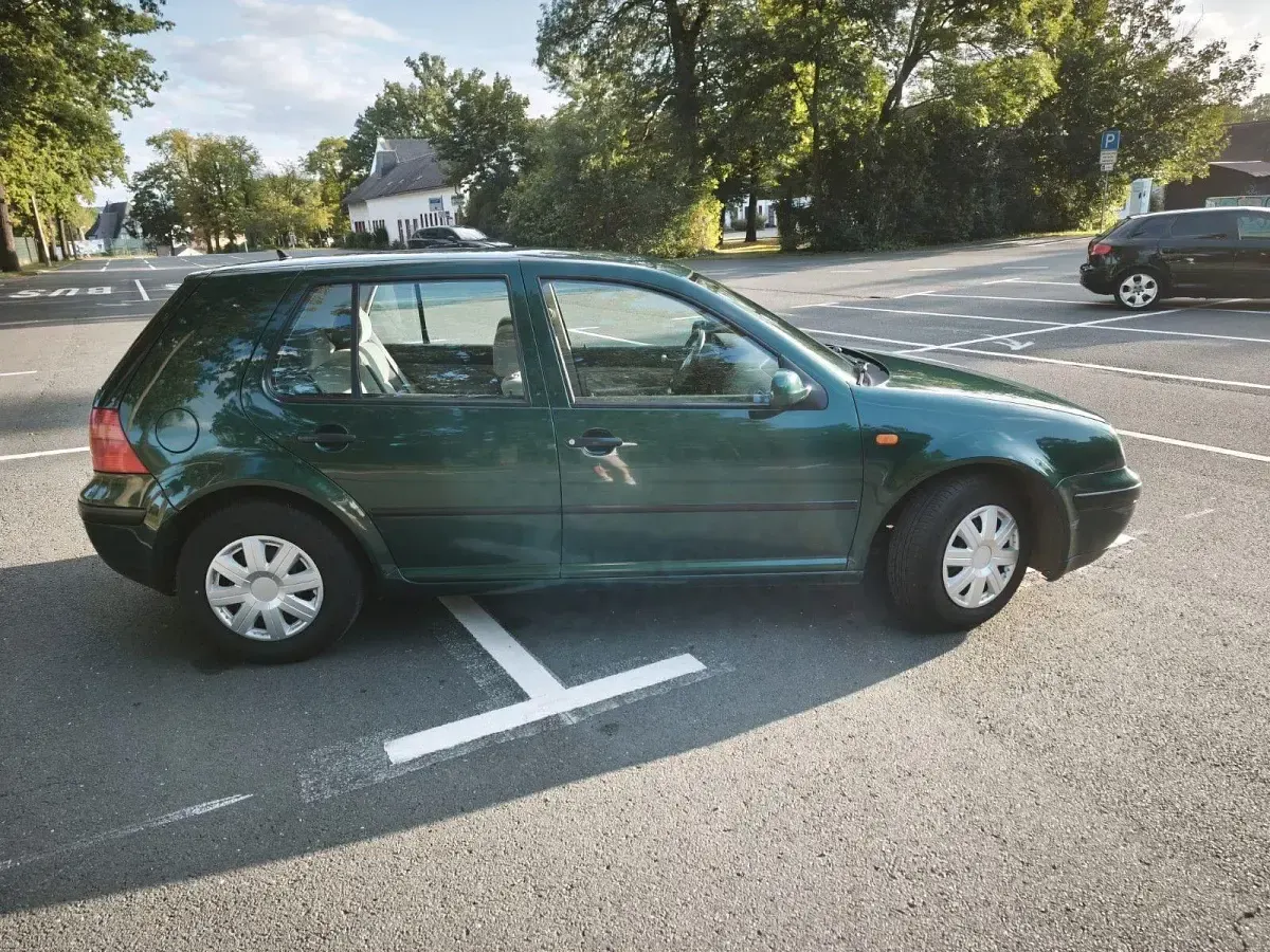 Gebraucht VW Golf III Basis 101 PS (74 kW) 1998 Grün Kleinwagen