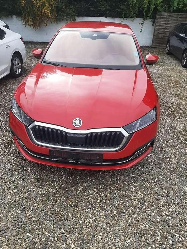 Gebraucht 2021 Skoda Octavia Active Limousine | 18.600 € (Superpreis) - Bild 1/4