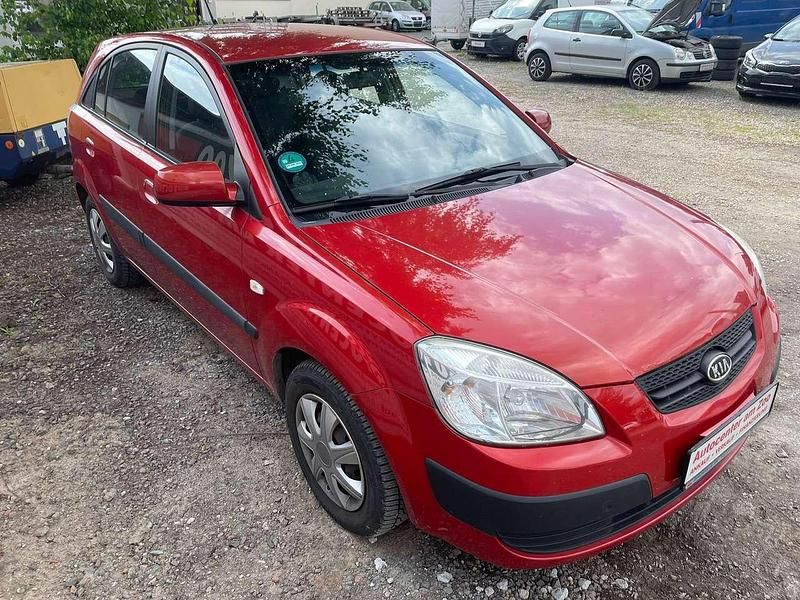 Gebraucht Kia Rio Basis 97 PS (71 kW) 2005 Tropenrot met. Kleinwagen