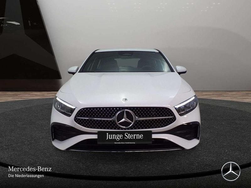 Gebraucht Mercedes A200 Advanced Plus 163 PS (119 kW) 2025 Weiß Limousine