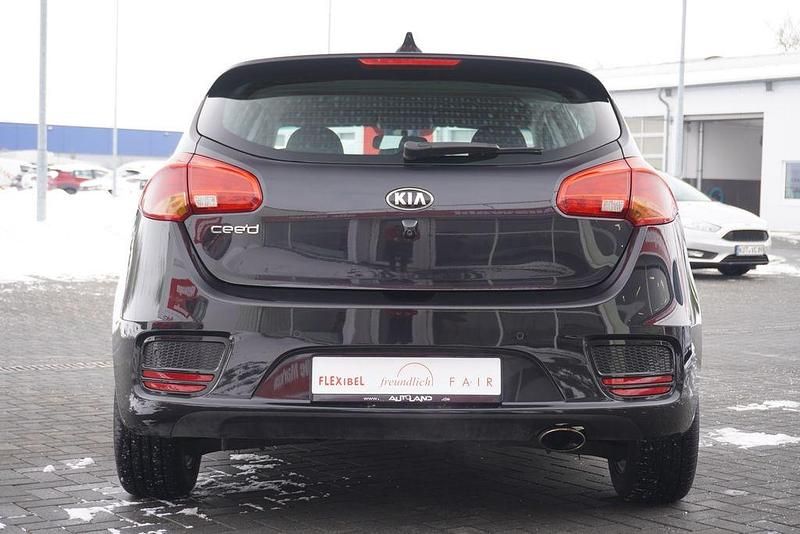 Gebraucht Kia Ceed Attract 99 PS (72 kW) 2018 Schwarz Kleinwagen