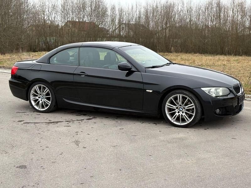 Gebraucht BMW 330 Cabriolet M Sport 272 PS (200 kW) 2011 Schwarz Cabrio