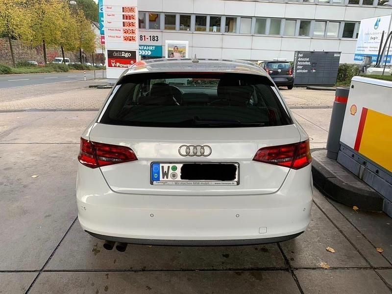 Gebraucht Audi A3 Ambiente 125 PS (91 kW) 2013 Weiß Limousine