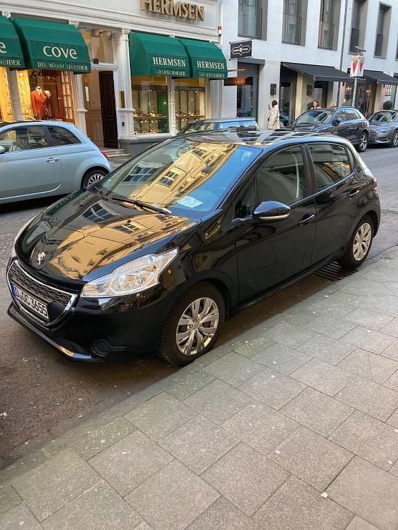 Gebraucht Peugeot 208 Active 82 PS (60 kW) 2014 Schwarz Kleinwagen