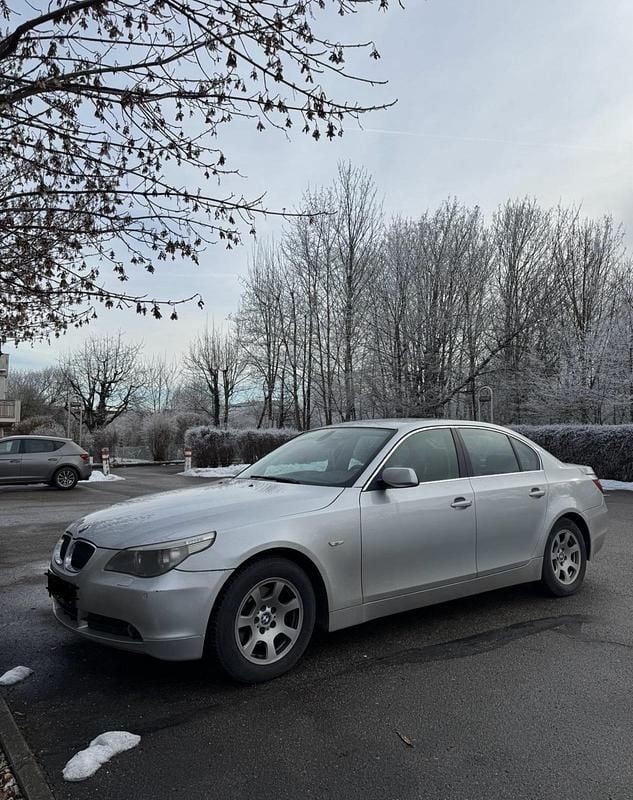 Silber Gebraucht 2003 BMW 520 Limousine | 4.500 € (Etwas zu teuer) - Bild 1/4