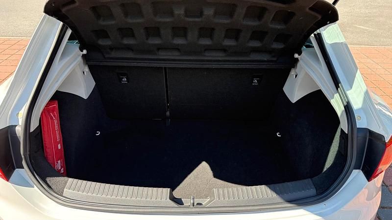 Second-hand Seat Leon FR 184 CP (135 kW) 2013 Alb Coupe