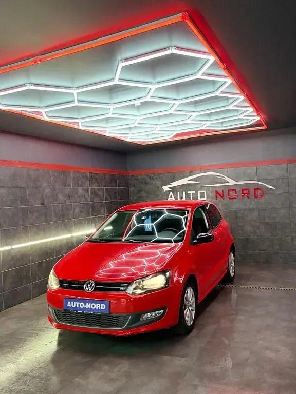 Gebraucht VW Polo Style 60 PS (44 kW) 2011 Rot Kleinwagen
