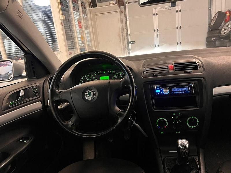 Gebraucht Skoda Octavia 105 PS (77 kW) 2007 Grau Limousine