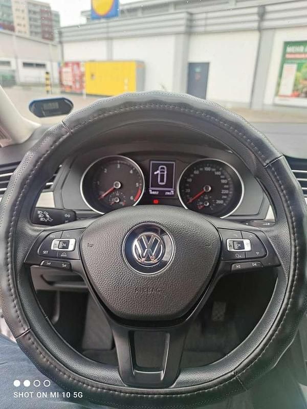 Gebraucht VW Passat Highline 150 PS (110 kW) 2015 Kombi