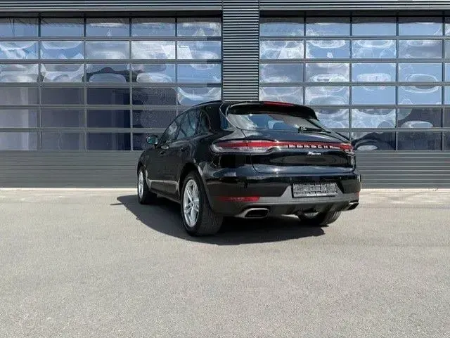 Gebraucht Porsche Macan Basis 245 PS (180 kW) 2020 Schwarz SUV
