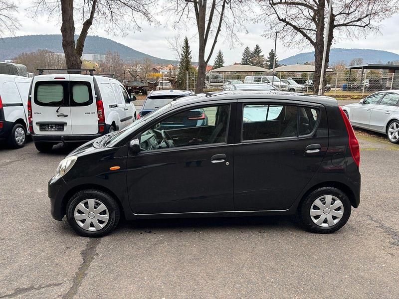 Gebraucht Daihatsu Cuore 69 PS (50 kW) 2011 Schwarz Kleinwagen