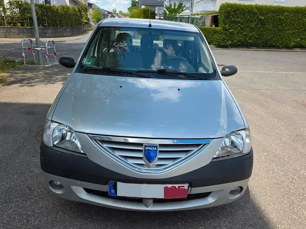 Używany Dacia Logan 75 KM (55 kW) 2008 Srebrny Sedan/Limuzyna