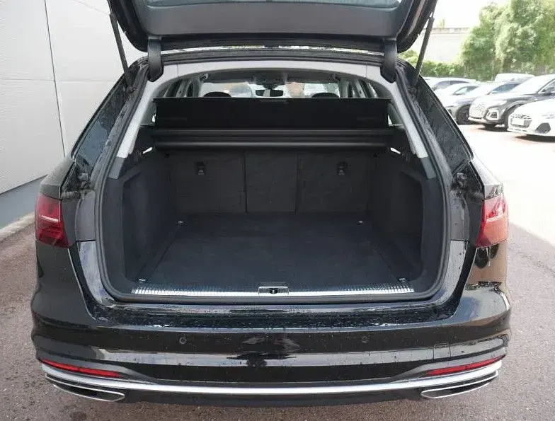 Gebraucht Audi A4 Advanced 204 PS (150 kW) 2023 Schwarz Kombi