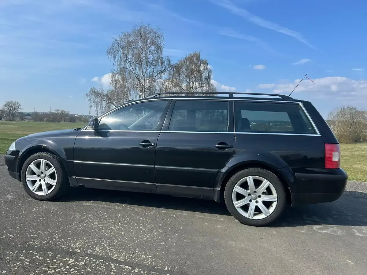 Usata VW Passat 101 CV (74 kW) 2004 Nero Station wagon