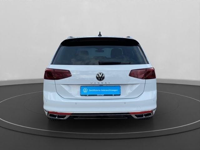 Gebraucht VW Passat Elegance 150 PS (110 kW) 2023 Weiß Kombi