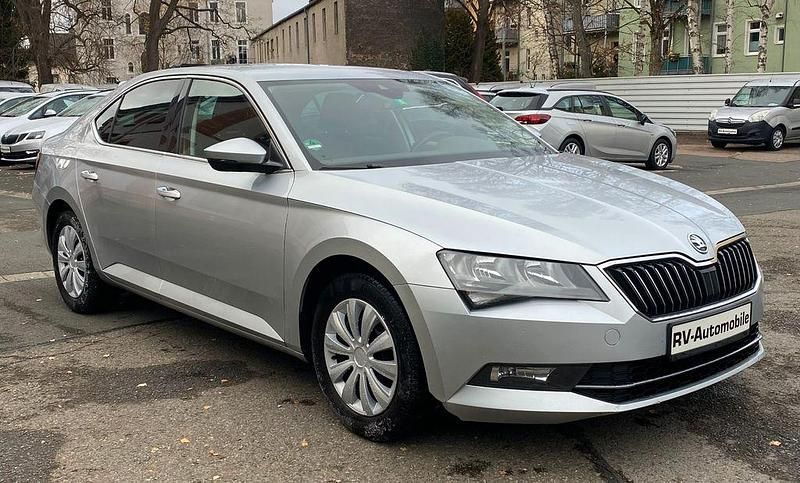 Gebraucht Skoda Superb Ambition 120 PS (88 kW) 2018 Silber Limousine