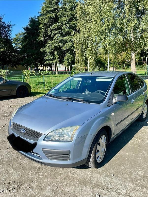Blau Gebraucht 2007 Ford Focus Kleinwagen | 1.050 € (Superpreis) - Bild 1/4