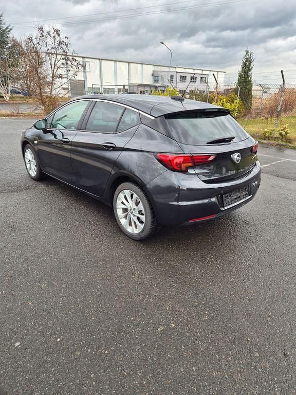 Gebraucht Opel Astra Dynamic 125 PS (91 kW) 2015 Schwarz Limousine