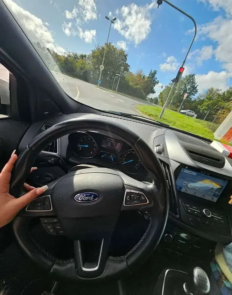 Gebraucht Ford Kuga ST-Line 150 PS (110 kW) 2017 Weiß SUV