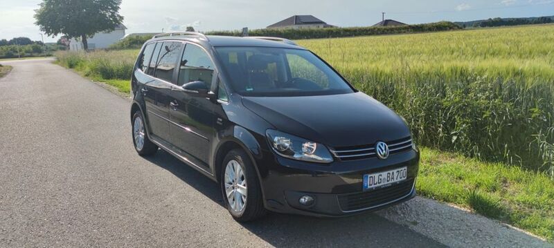 Schwarz Gebraucht 2013 VW Touran Comfortline Van / Kleinbus | 10.500 € (Fairer Preis) - Bild 1/4