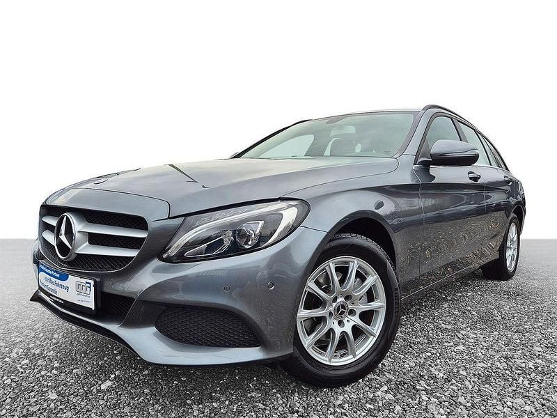 Gebraucht Mercedes C160 129 PS (94 kW) 2017 Grau Coupé