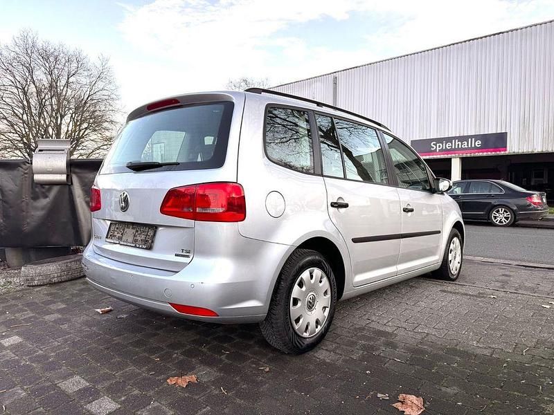 Gebraucht VW Touran Trendline 105 PS (77 kW) 2010 Silber Van / Kleinbus