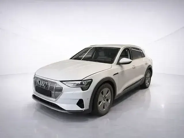 Używany Audi e-tron Advanced Plus 300 kW (408 KM) 2021 Biały SUV
