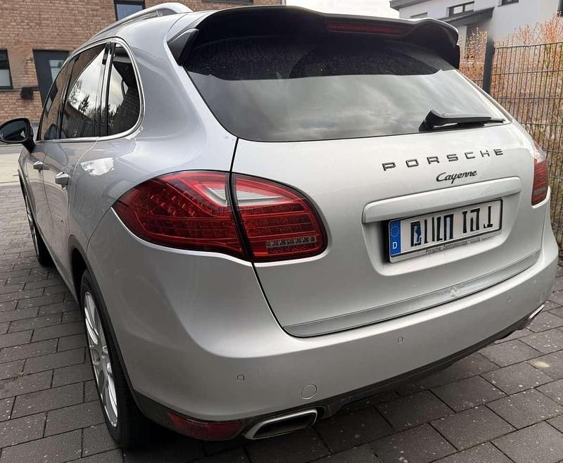 Gebraucht Porsche Cayenne 239 PS (175 kW) 2011 SUV