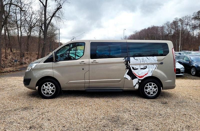 Gebraucht Ford Tourneo Titanium 155 PS (114 kW) 2013 Beige Van / Kleinbus
