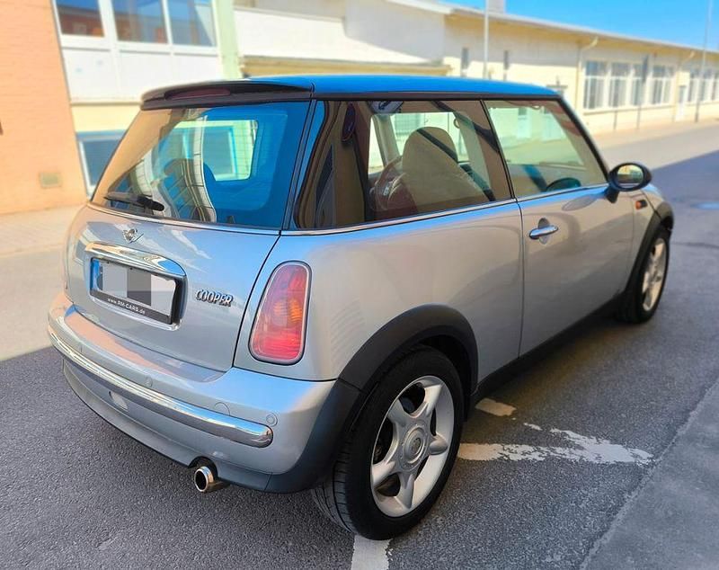 Usado Mini Cooper 116 HP (85 kW) 2003 Prateado Citadino