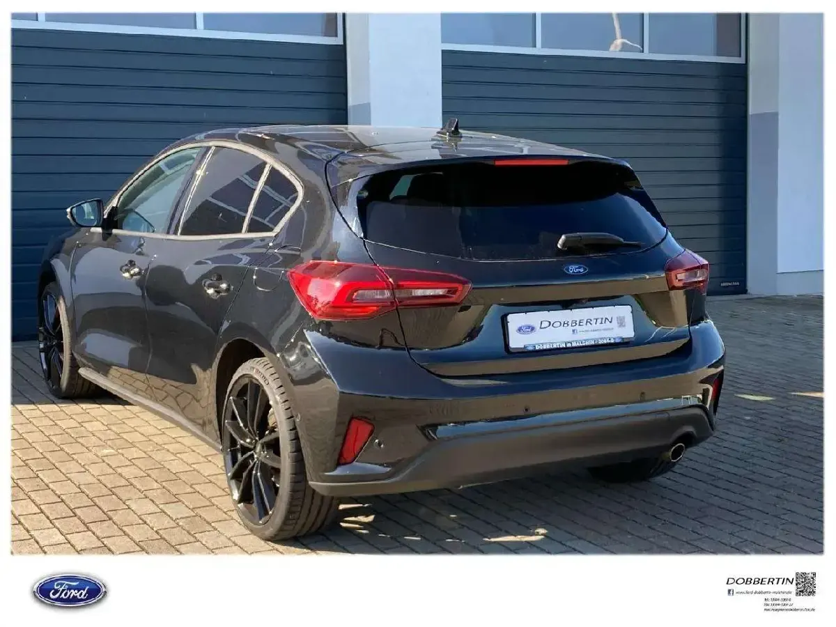 Gebraucht Ford Focus Titanium X 155 PS (114 kW) 2022 Obsidianschwarz metallic Limousine