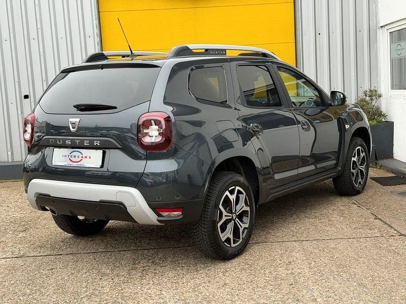 Gebraucht Dacia Duster Anniversary 131 PS (96 kW) 2020 Grau SUV