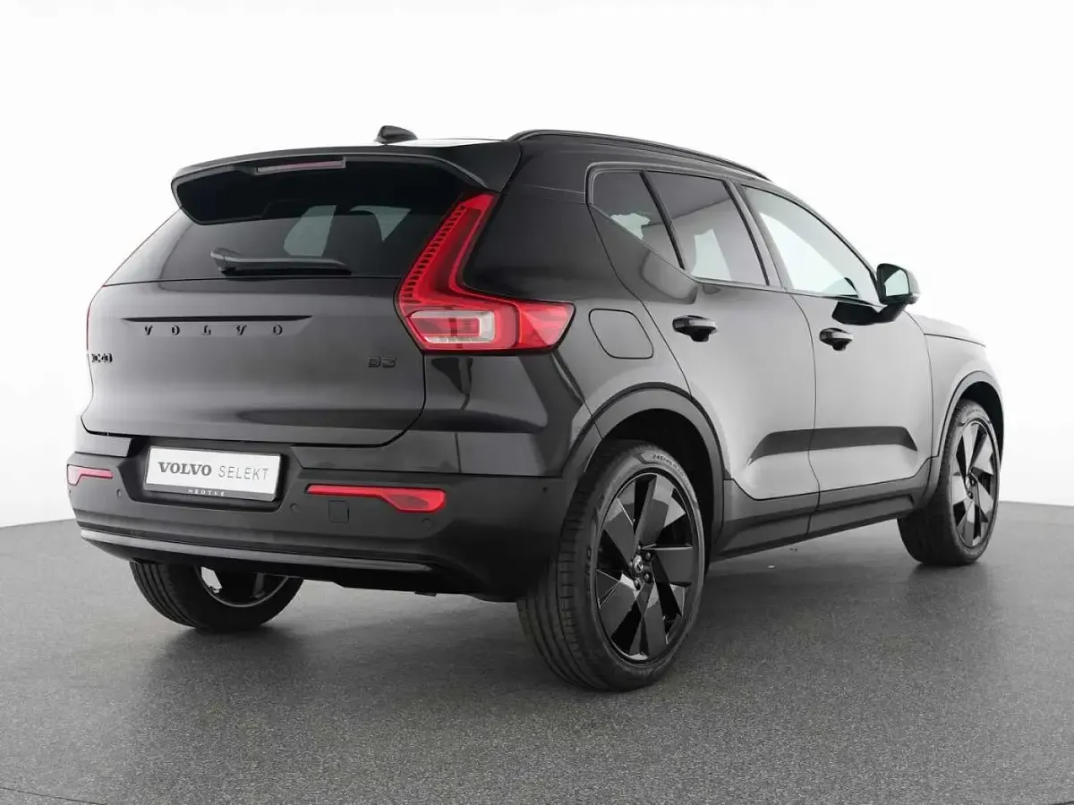 Gebraucht Volvo XC40 120 PS (88 kW) 2025 SUV