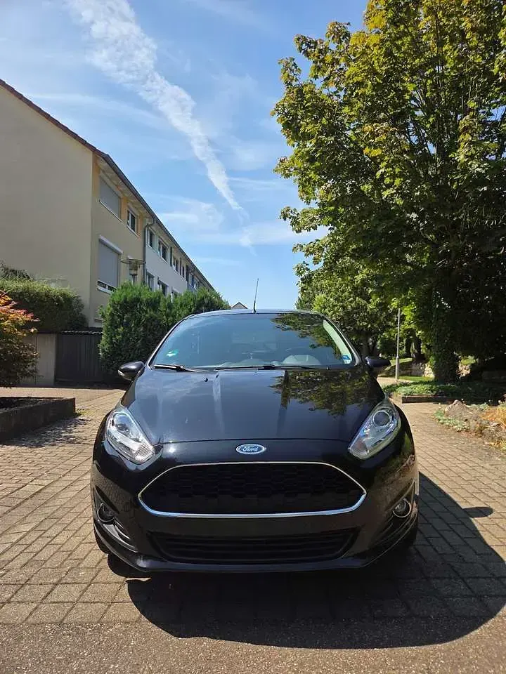 Gebraucht Ford Fiesta SYNC Edition 80 PS (58 kW) 2016 Kleinwagen