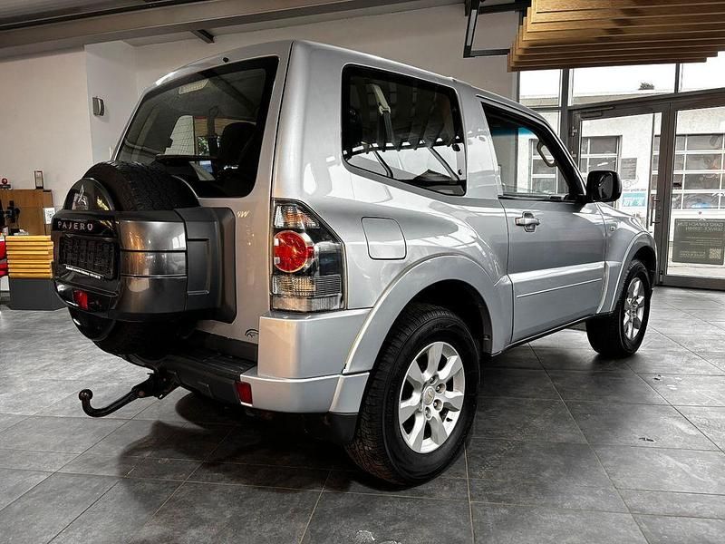 Gebraucht Mitsubishi Pajero 200 PS (147 kW) 2014 Silber SUV