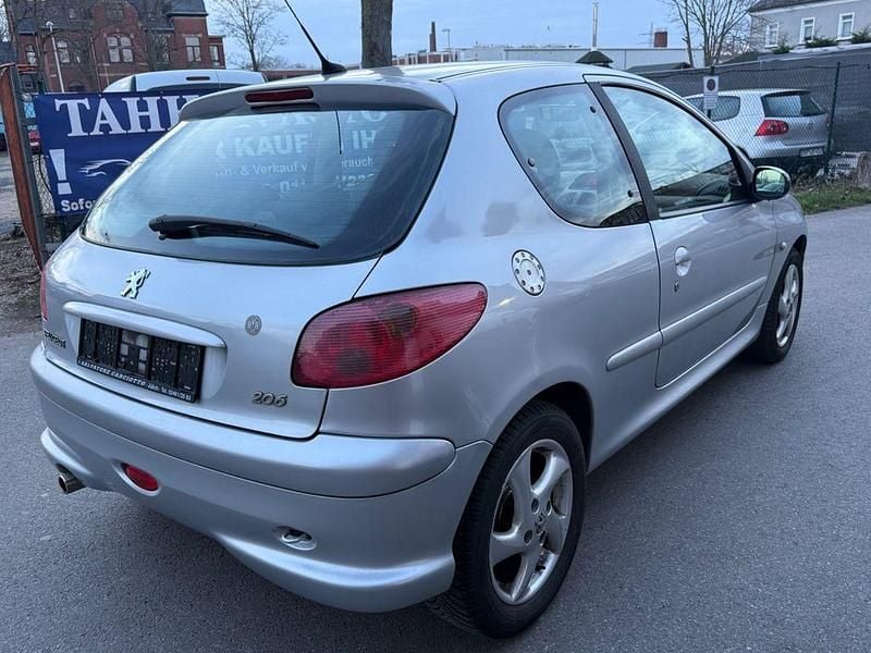Gebraucht Peugeot 206 88 PS (64 kW) 2004 Grau Limousine