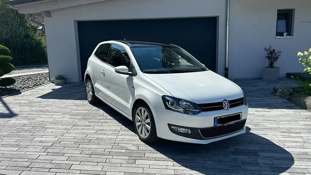 Gebraucht VW Polo Life 90 PS (66 kW) 2013 Weiß Kleinwagen