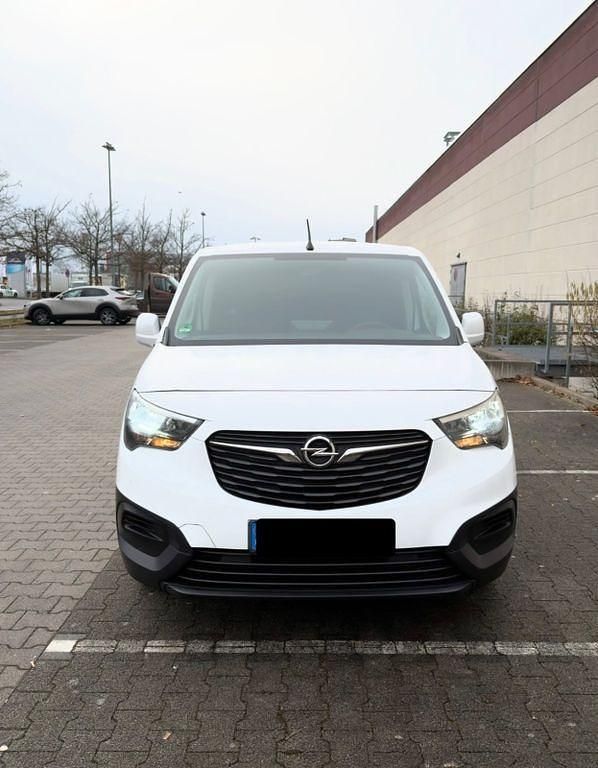 Gebraucht Opel Combo 102 PS (75 kW) 2020 Weiß Van