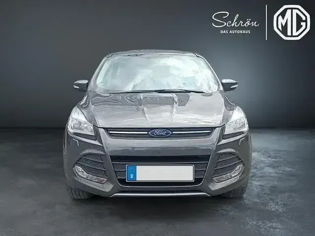 Gebraucht Ford Kuga Trend 150 PS (110 kW) 2016 Magneticgrau (metallic) SUV