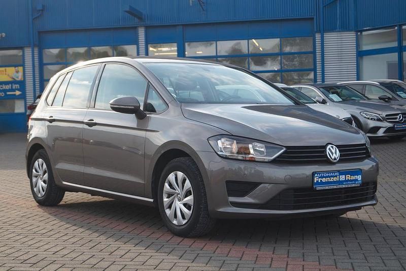 Grau Gebraucht 2014 VW Golf VII Trendline Limousine | 10.790 € (Etwas zu teuer) - Bild 1/4